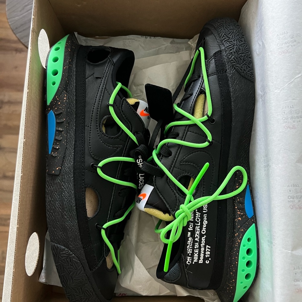 Nike Off-White Blazer Low 77’ OW Black/Electric Green size 11 Men’s/12.5 Women’s
